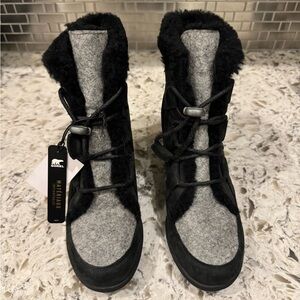 NWT Sorel Joan of Arctic Wedge II Cozy Boot Waterproof Nubuck - Size 7.5
